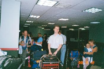 Airport1_.jpg (18635 bytes)