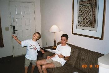 motel1_.jpg (15322 bytes)