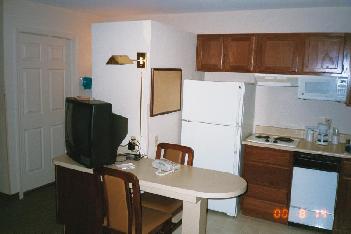 motel2_.jpg (12707 bytes)